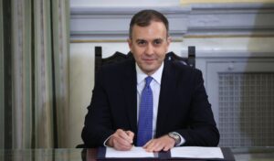 Hatzivassiliou returns to foreign ministry with “responsibility and joy”