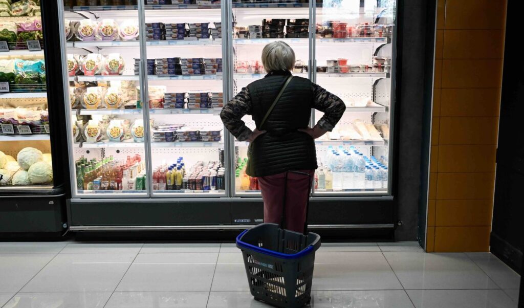 Inflation Eroding Greek GDP: 1.8% Growth at Risk in 2026