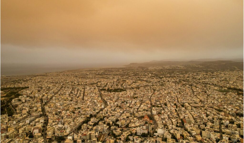 Saharan dust wave hits Greece: affected regions and air quality forecast