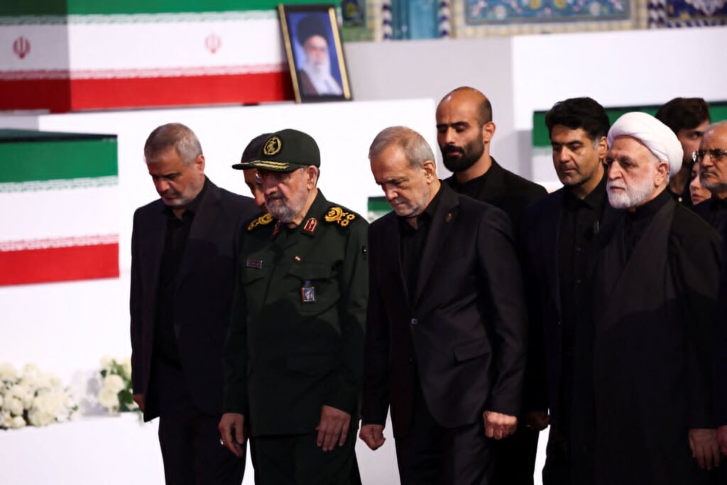 Iran: Pezeshkian prays over Ayatollah Khamenei’s body (Video)