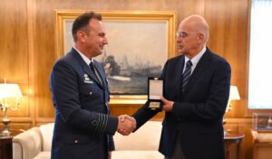 Greek F-16 Pilot Lands Without Landing Gear: Dendias Praises Heroic Emergency Landing in Zakynthos