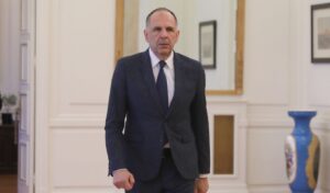Greece’s FM: “No US commitment to Turkey on F-35 jets”
