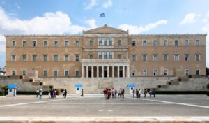Greek bonds show unprecedented resilience to global market shocks