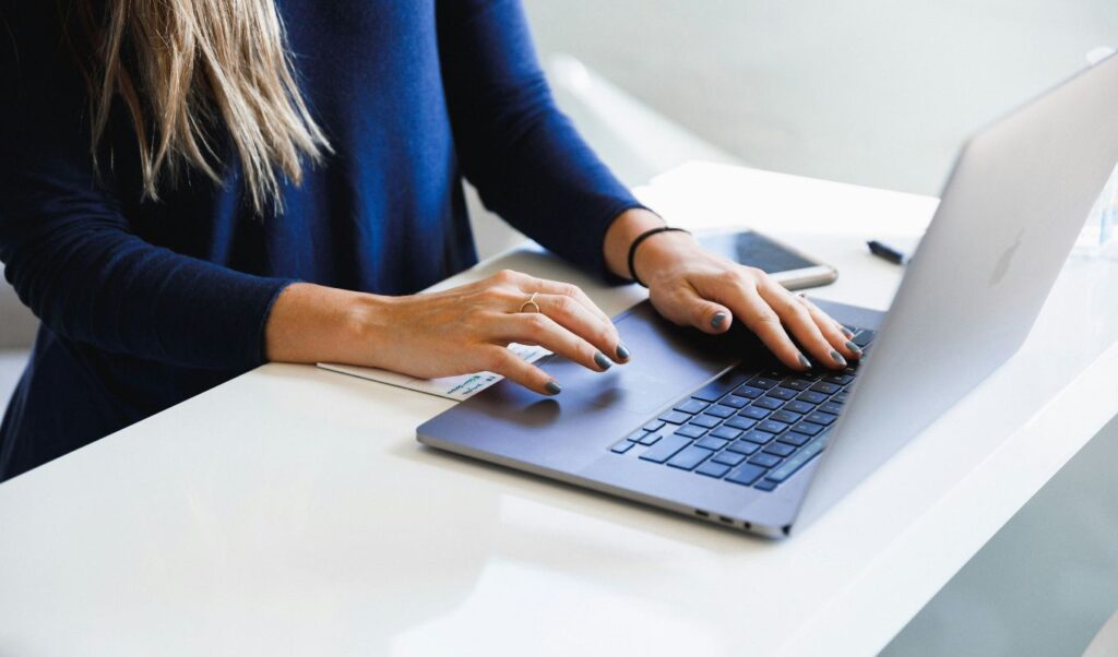 E-invoicing mandatory for small businesses in Greece from October 2026