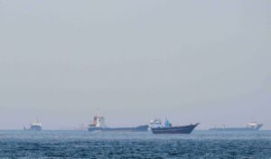 Iran warns ships in Strait of Hormuz: “Any deviation will be met with swift response”