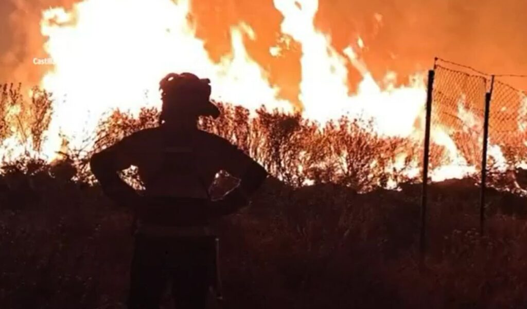Spain wildfire north of Madrid burns 29,000 hectares