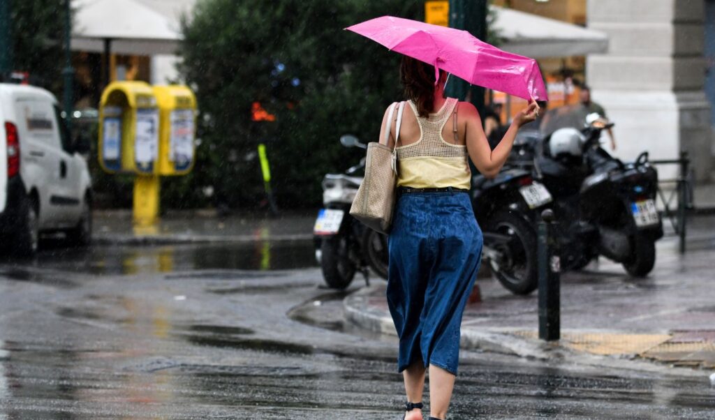 Severe weather alert: 11 regions on red alert, when will Athens get rain?