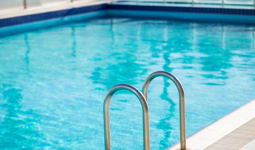 4-year-old pulled unconscious from pool in Kastoria, now in critical but stable condition