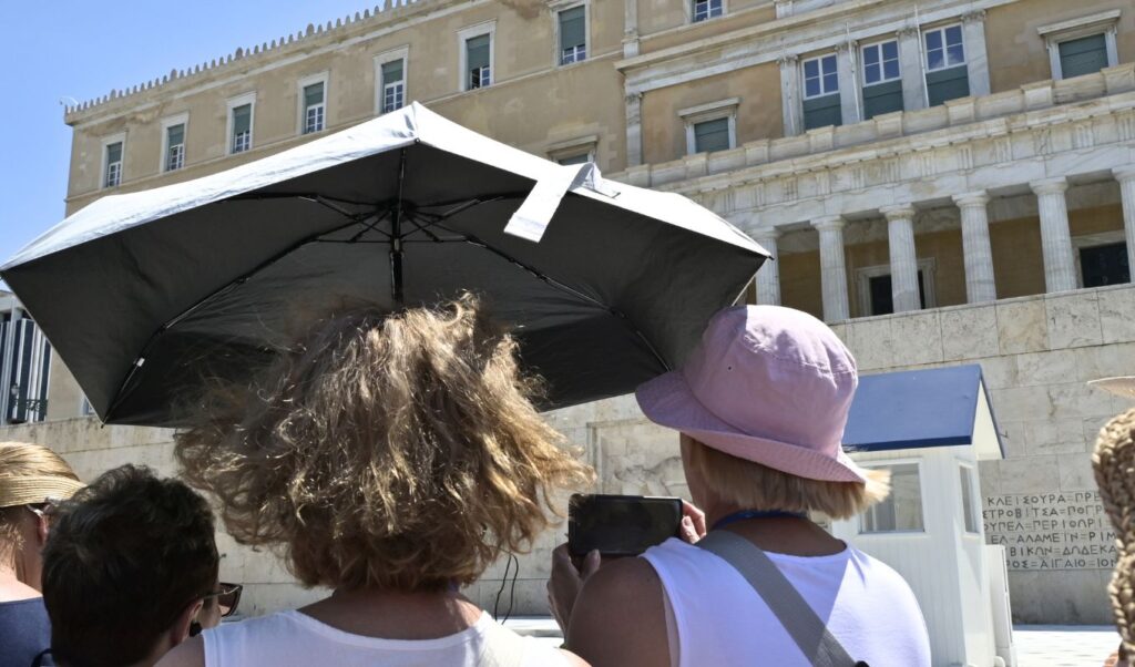 Heatwave or not? What the weather holds for Greece this weekend