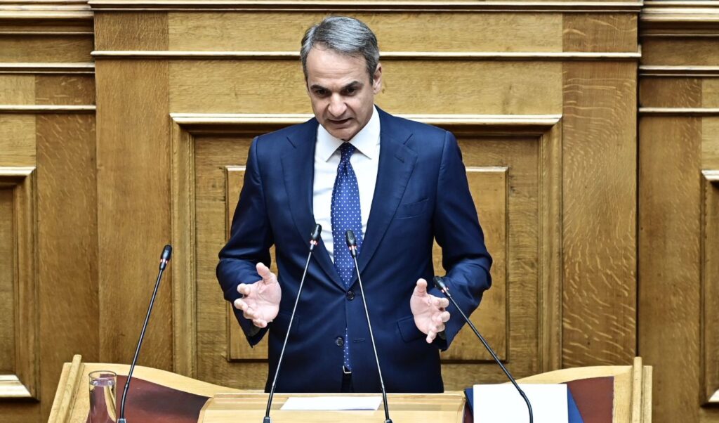 Mitsotakis to seek voter mandate for constitutional reforms at 2027 elections