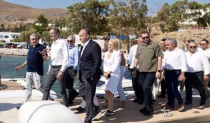 Mitsotakis in Leros: Border islands suffered under open-borders policy, we tackled the migration crisis