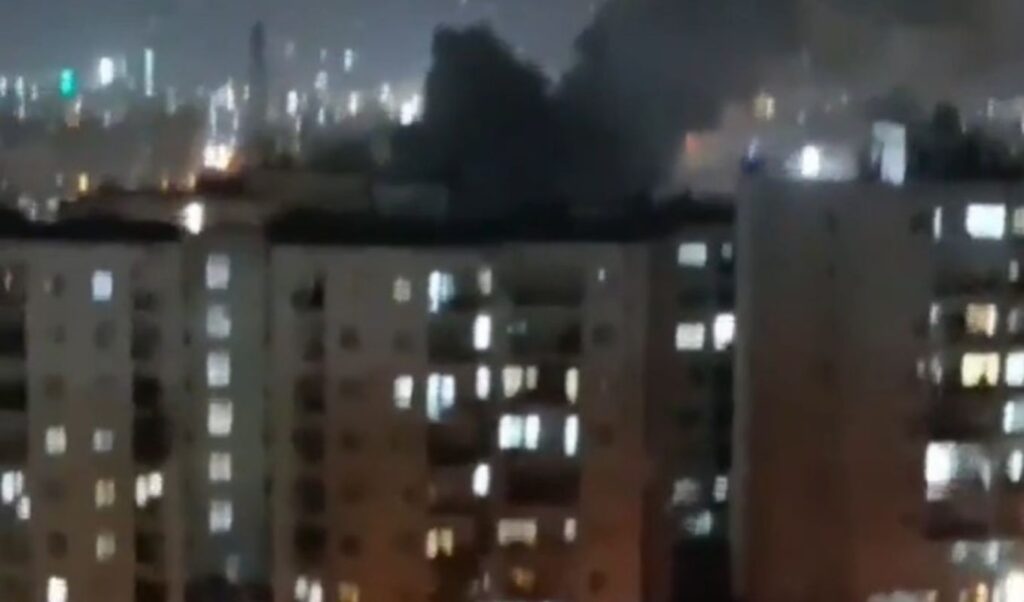 US Strikes Iran for Fifth Night: White House Says Deal Still Possible