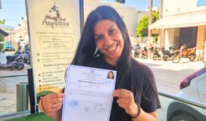 Mother of 5 tops university admissions in Greece: “Despite the hardships, I made it”