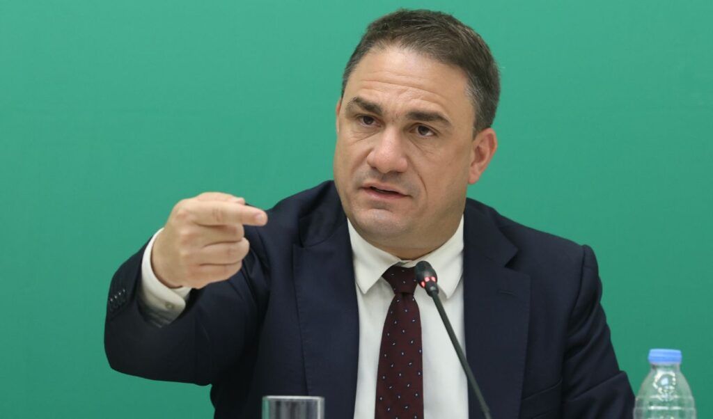 PASOK pledges to restore 13th pension: “The money is there today”