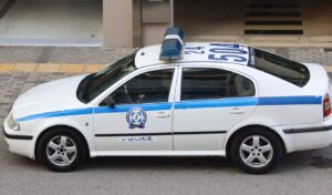 Domestic violence incident in Rafina: 59-year-old allegedly beats wife, then threatens self-harm
