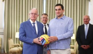 Tasoulas meets Greece’s gold medal water polo team: “Water polo is becoming our national sport”
