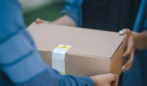 Greece’s €3 fee on small parcels: Early signs positive, EU action next