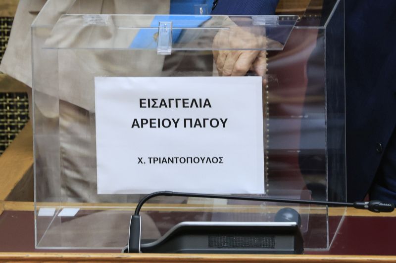 tempi-neoi-dikastes-karamanlis-triantopoulos__4_