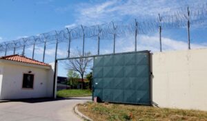 Thebes women’s prison riot quickly suppressed after inmate death