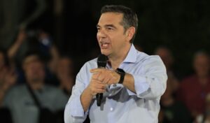 Tsipras to Politico: Greece must stop giving Trump a blank check