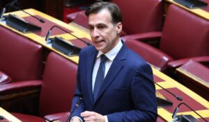 PASOK expands: Hourdakis set to join today — who else is following?