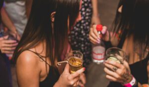 Teen drinking crisis: Dozens of minors hospitalized this summer in Greece