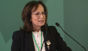 Diamantopoulou on Tsipras: “In the end, they’ll shave the groom” — targeting claims are “nonsense”