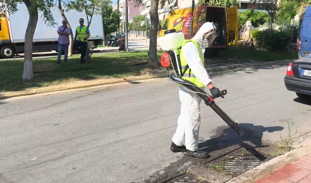 West Nile Virus: Municipalities wage war on mosquitoes