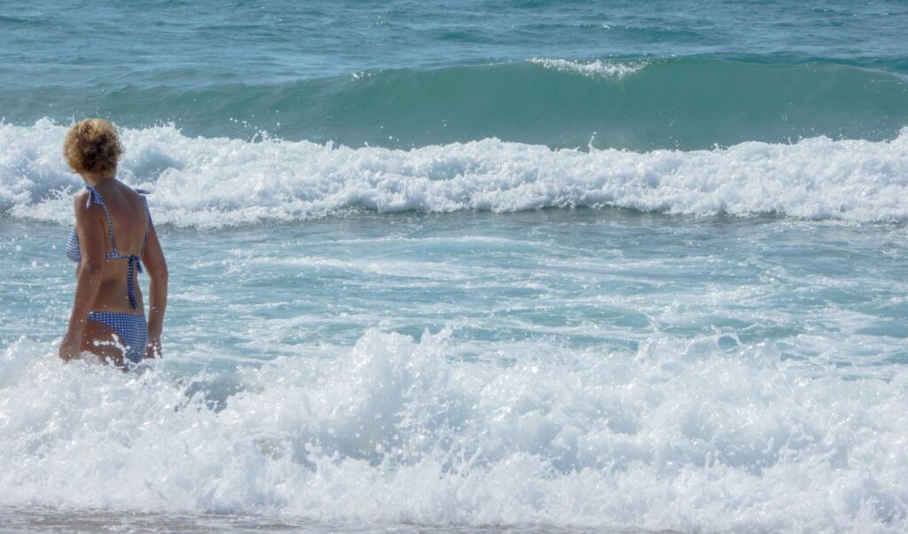 Greece Weather Alert: Winds up to 9 Beaufort & 39°C Temperatures — Red Code Fire Danger