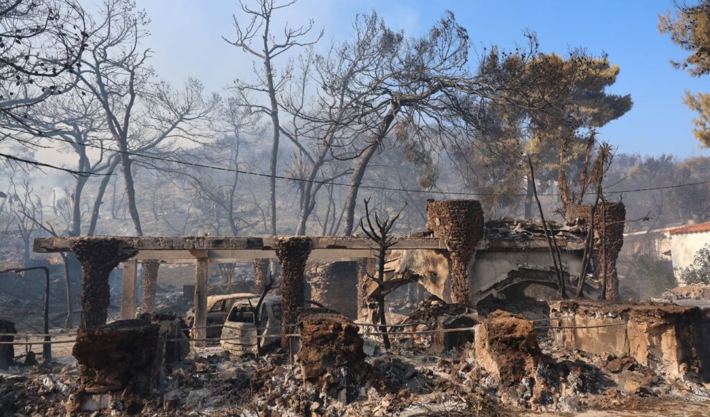 Kavala: 80-year-old arrested for arson after confessing to deliberately starting wildfire