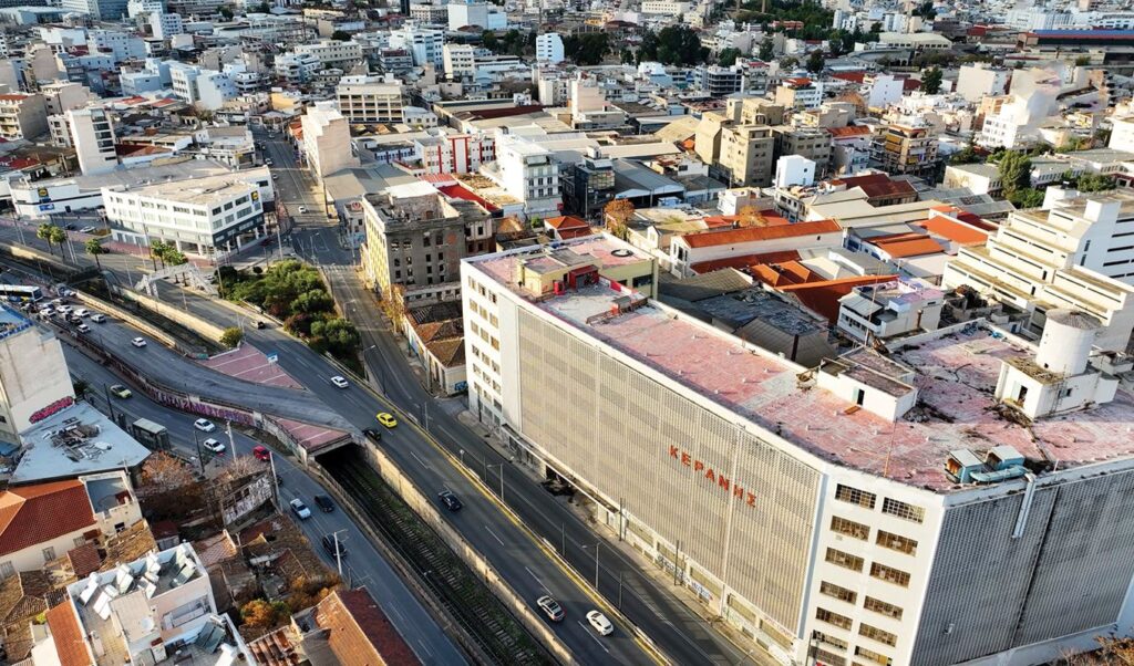Investment wave transforms Piraeus: Abandoned properties return to city life