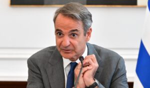 Mitsotakis on wildfires: “Firefighters are pushing beyond the limits of human endurance”