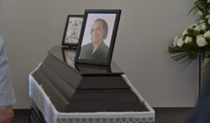 Lakis Halkias: Public farewell at Athens First Cemetery as loved ones say goodbye