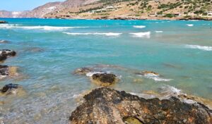 Dutch woman drowns in Malia saving her friend: Five rescuers perform CPR for 15 minutes