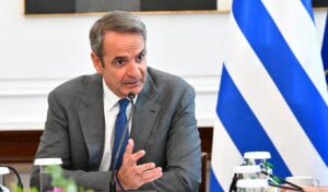 Maximos Palace Strategy Against Three Political Rivals