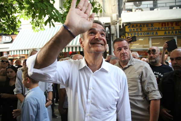 Mitsotakis: "The minimum wage will have exceeded €950 before the elections"