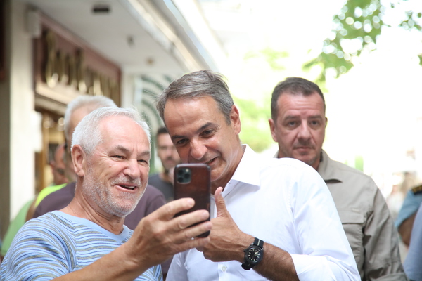 Mitsotakis: "The minimum wage will have exceeded €950 before the elections"