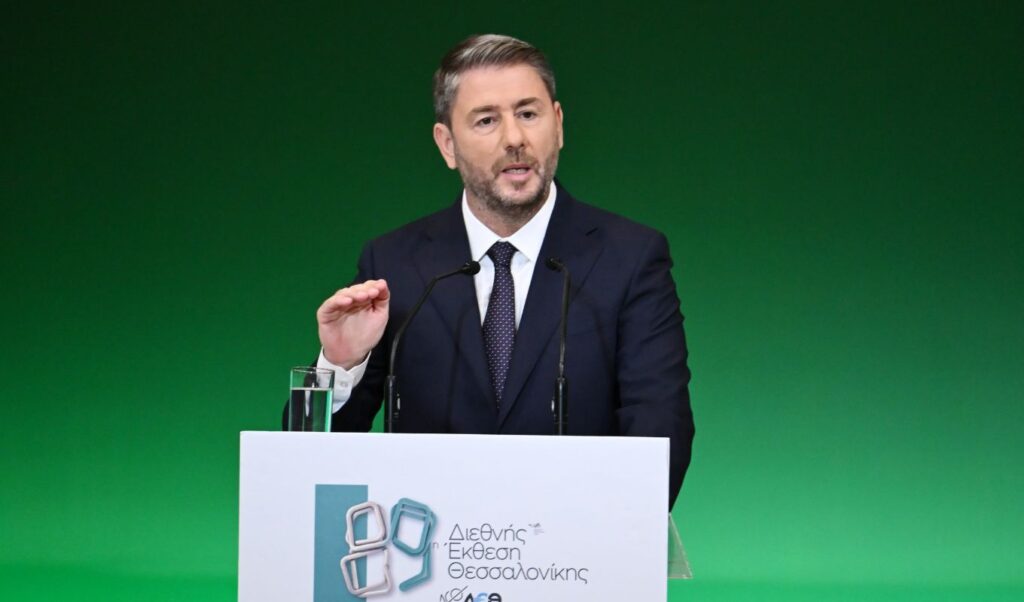 PASOK Leader Heads to Thessaloniki with Alternative Government Plan