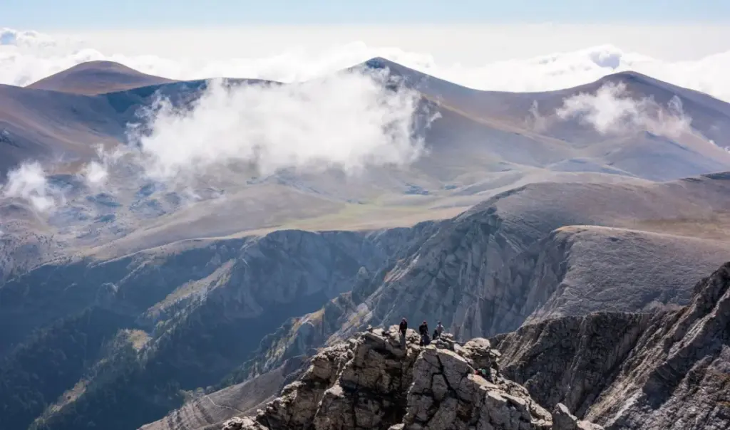 Tragedy on Mount Olympus: Mountaineer found dead after falling into ravine