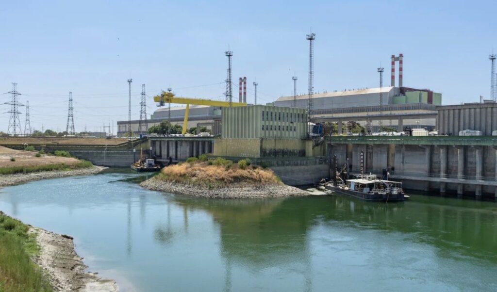 Hungary sinks two barges near nuclear plant to secure cooling water