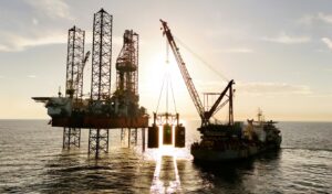 Oil prices fall on Strait of Hormuz deal news, but security risks remain