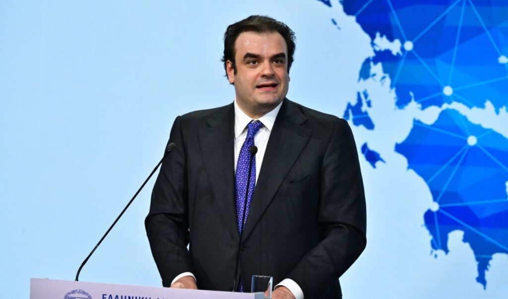 Greece saves €2.6bn in interest through early debt repayment