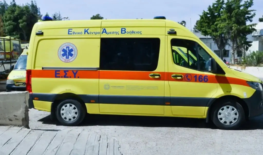 Woman Falls From 5th Floor in Athens: Emergency Response at Michalakopoulou Street