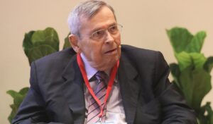Stefanos Manos: Greek Political World Pays Final Tribute