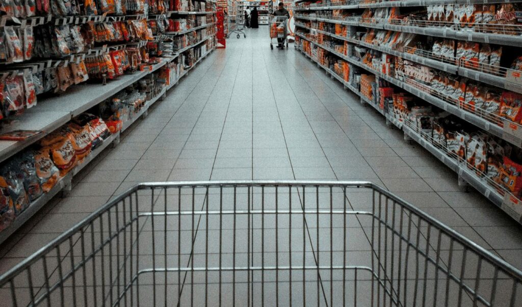 Supermarkets to cut prices on 1,500 products starting August 31