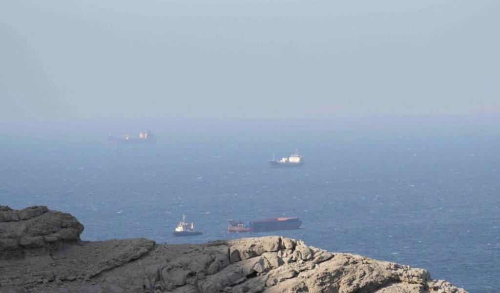 Strait of Hormuz “Dark Passages”: The Secret Tactic Keeping Oil Prices From Skyrocketing