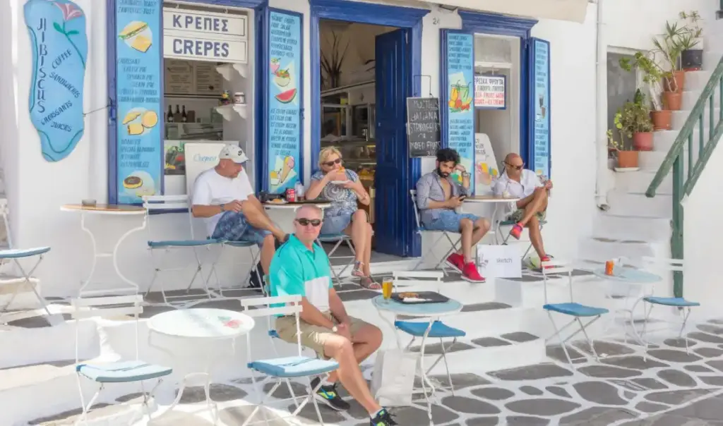 British tourists return strong: 50.9% surge in Greece tourism revenue
