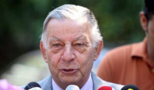 Giannis Varbitsiотis Dies at 93 on His Birthday