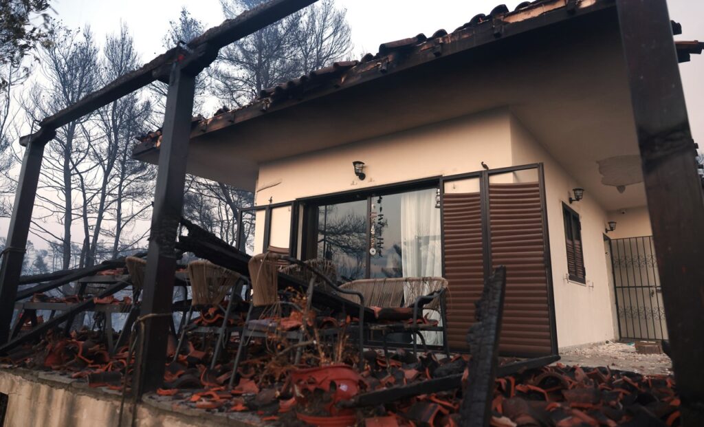 Siviri Chalkidiki wildfire: Nine buildings damaged, six homes deemed unsafe