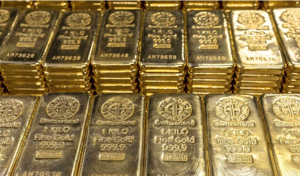Gold surges past $4,700: What’s driving the new rally
